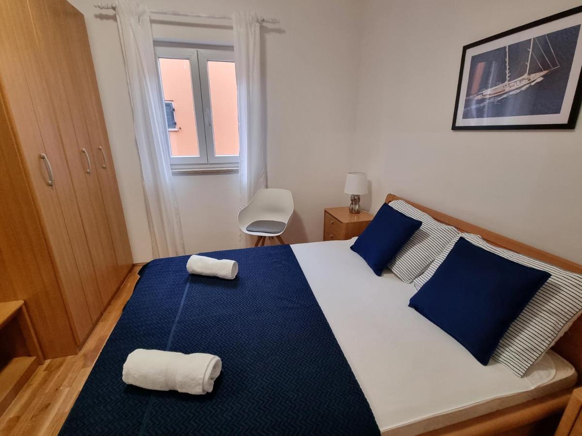 Ferienwohnung App Oleander Umag Exterior foto